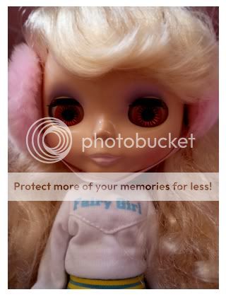 .MY BLYTHE
NANA
..